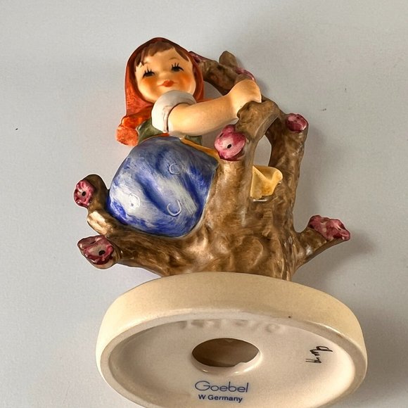 Vintage Goebel Hummel Apple Tree Girl Figurine 141 3/0  W. Germany 1979 TMK 6 - Picture 8 of 14